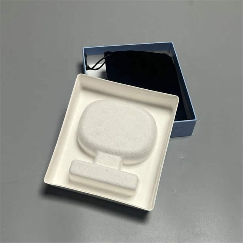 Earphone paper insert pulp tray